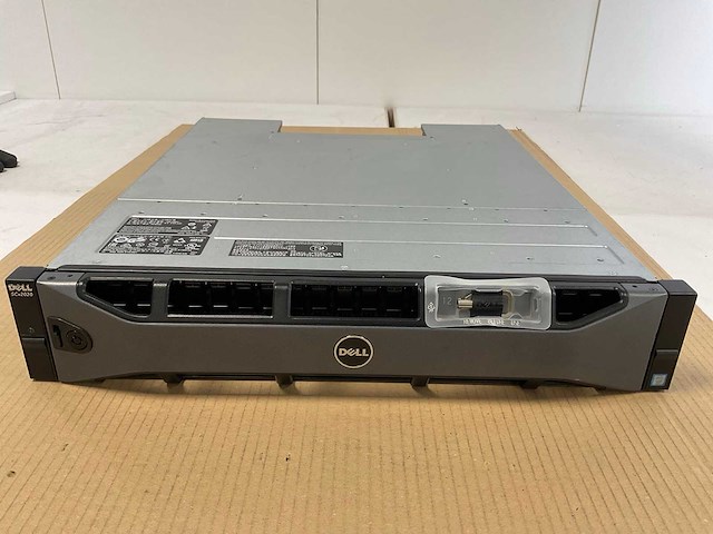 Dell (scv2020) - 13x 1.2 tb sas, 11x 480 gb sas rackmount storage - afbeelding 1 van  11