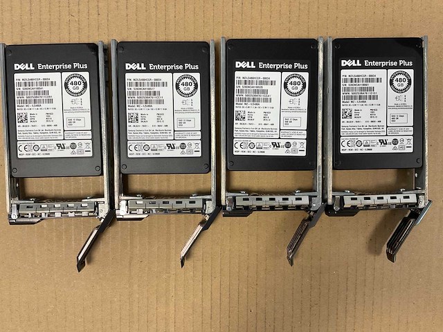 Dell (scv2020) - 13x 1.2 tb sas, 11x 480 gb sas rackmount storage - afbeelding 10 van  11