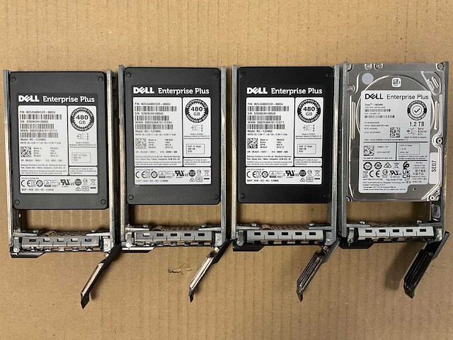 Dell (scv2020) - 13x 1.2 tb sas, 11x 480 gb sas rackmount storage - afbeelding 11 van  11