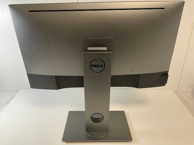 Dell (u2718q) 27”, 3840x2160 (uhd) ips monitor - afbeelding 3 van  4