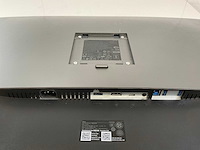 Dell (u3219q) 32”, 3840x2160 (uhd) ips monitor - afbeelding 5 van  6