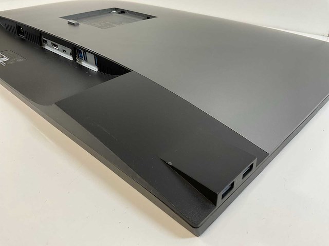 Dell (u3219q) 32”, 3840x2160 (uhd) ips monitor - afbeelding 5 van  6