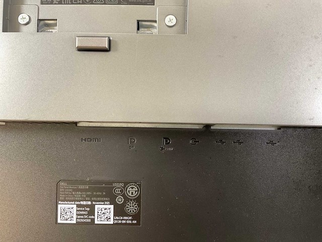 Dell (u3219q) 32”, 3840x2160 (uhd) ips monitor - afbeelding 4 van  4