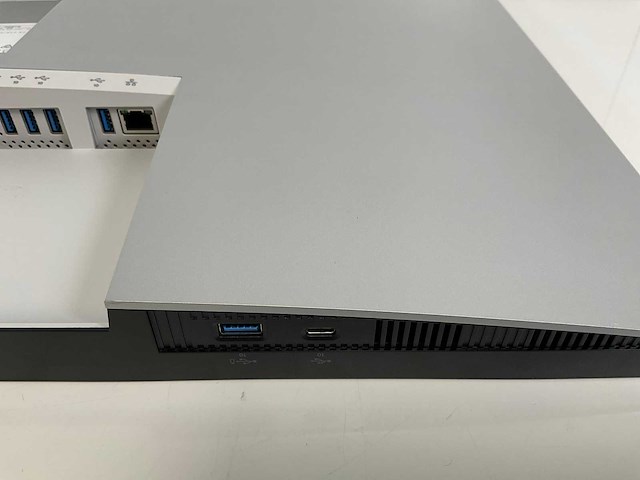 Dell (u3223qe) 32”, 3840x2160 (uhd) ips monitor - afbeelding 6 van  7