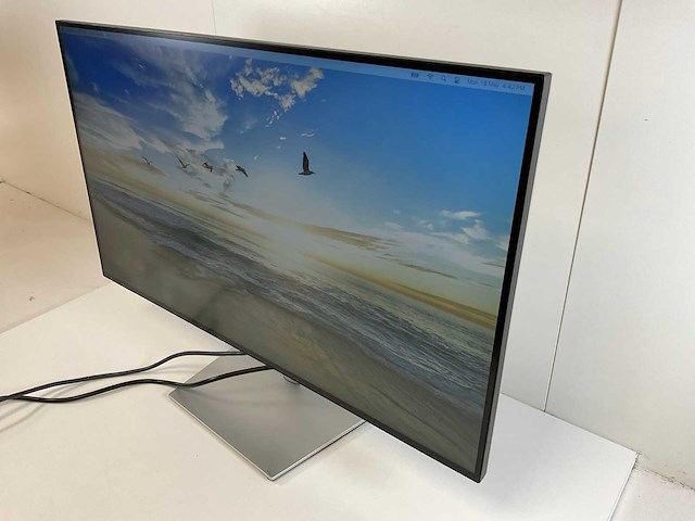 Dell (u3223qe) 32”, 3840x2160 (uhd) ips monitor - afbeelding 2 van  6