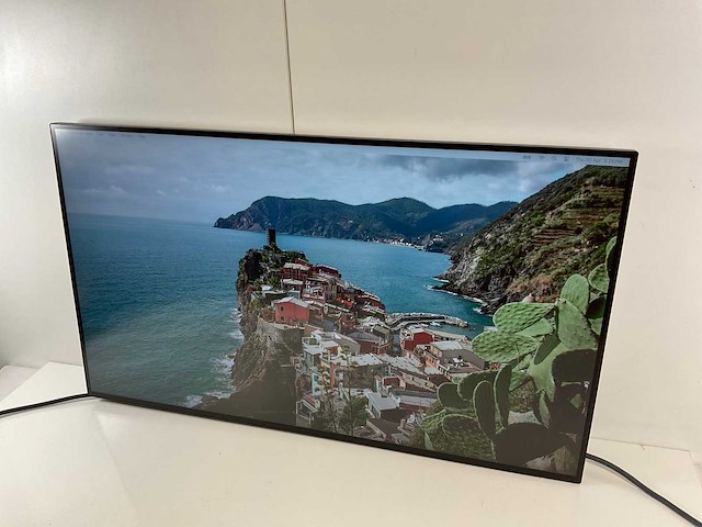 Dell (u3223qe) 32”, 3840x2160 (uhd) ips monitor - afbeelding 3 van  5
