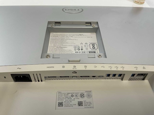 Dell (u3223qe) 32”, 3840x2160 (uhd) ips monitor - afbeelding 5 van  5
