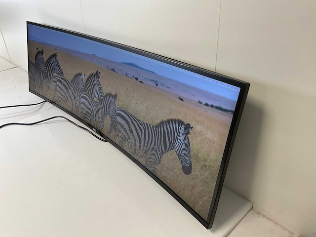 Dell (u4919dw) 49”, 5120x1440 (uhd/5k) ips monitor - afbeelding 2 van  6
