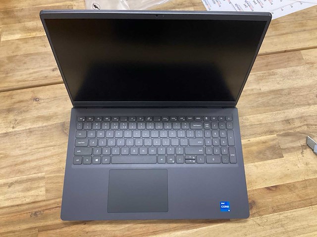 Dell vostro 3510 laptop - afbeelding 1 van  3