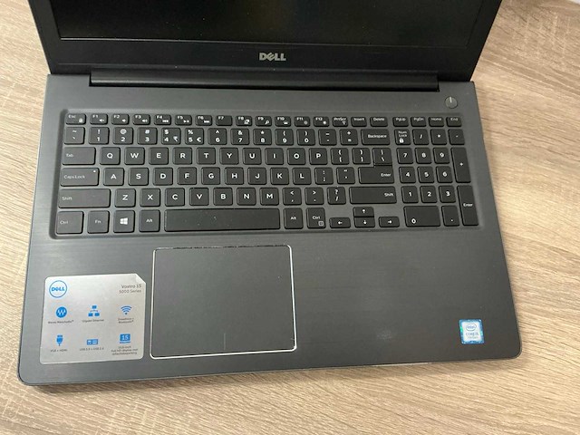 Dell vostro 5568 laptop - afbeelding 2 van  6
