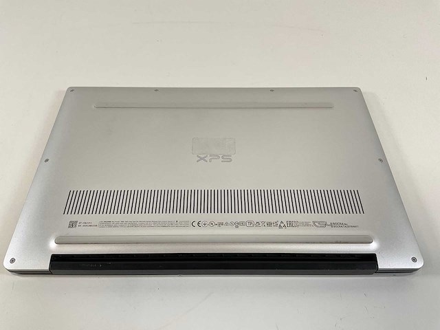 Dell xps 13 9380 13.3”, core(tm) i7 8th gen, 16 gb ram, 256 gb nvme laptop - afbeelding 6 van  7