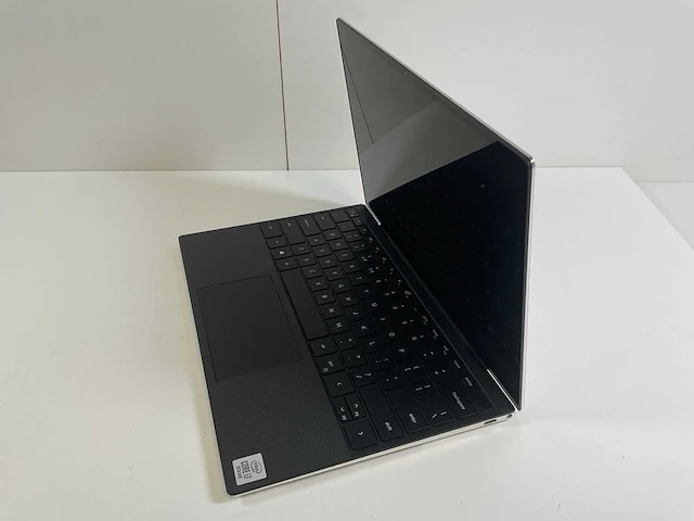 Dell xps 9300 13.3”, core(tm) i7th 10 gen, 16 gb ram, 512 gb nvme laptop - afbeelding 3 van  7