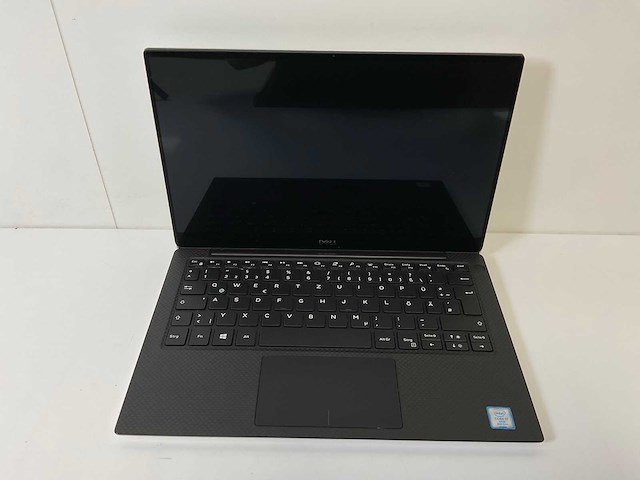 Dell xps 9380 13.3”, core(tm) i7 8th gen, 16 gb ram, 256 gb nvme touchscreen laptop - afbeelding 1 van  7