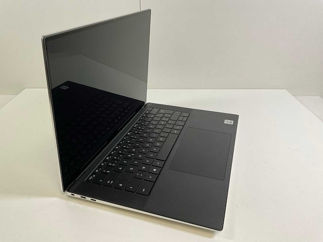 Dell xps 9500 15.6”, core(tm) i7 10th gen, 32 gb ram, 1 tb nvme, nvidia ge force gtx 1650 ti 4 gb laptop - afbeelding 2 van  4