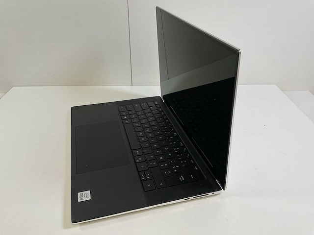 Dell xps 9500 15.6”, core(tm) i7 10th gen, 32 gb ram, 1 tb nvme, nvidia ge force gtx 1650 ti 4 gb laptop - afbeelding 3 van  4