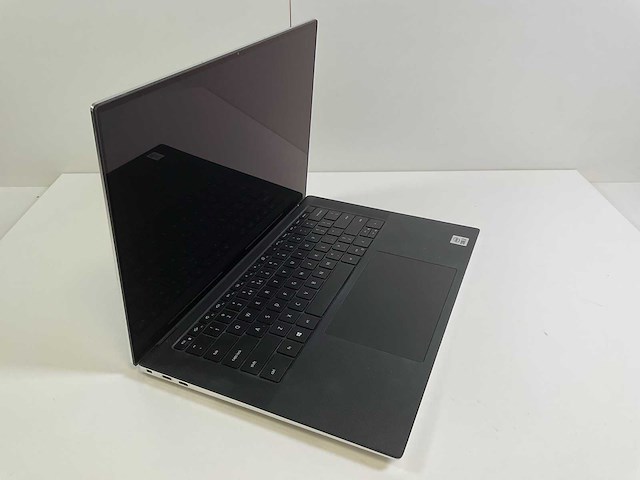 Dell xps 9500 15.6”, core(tm) i7 10th gen, 32 gb ram, 1 tb nvme, nvidia ge force gtx 1650 ti 4 gb laptop - afbeelding 2 van  7