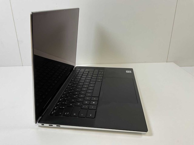 Dell xps 9500 15.6”, core(tm) i7 10th gen, 32 gb ram, 1 tb nvme, nvidia geforce gtx 1650 ti 4gb touchscreen laptop - afbeelding 2 van  6