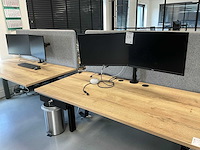Dell/hp monitor met 3 dockingstations (14x) - afbeelding 1 van  8