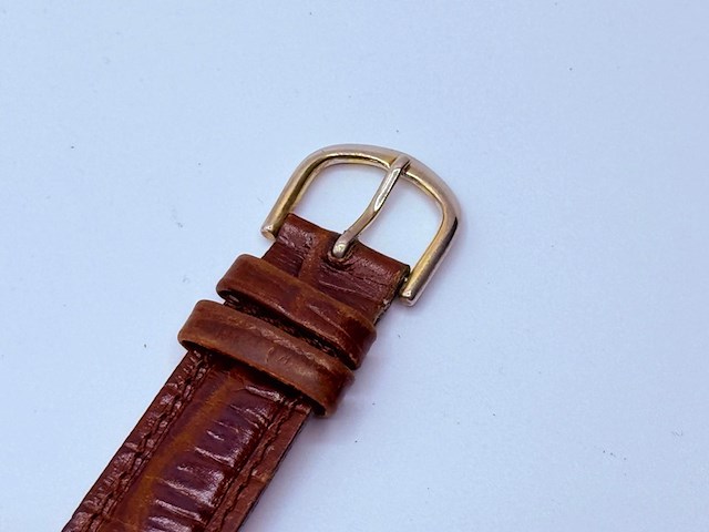 Deloitte & touche goudkleurig tank horloge - afbeelding 7 van  7