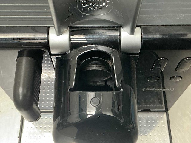 Delonghi - koffiemachine - afbeelding 3 van  4