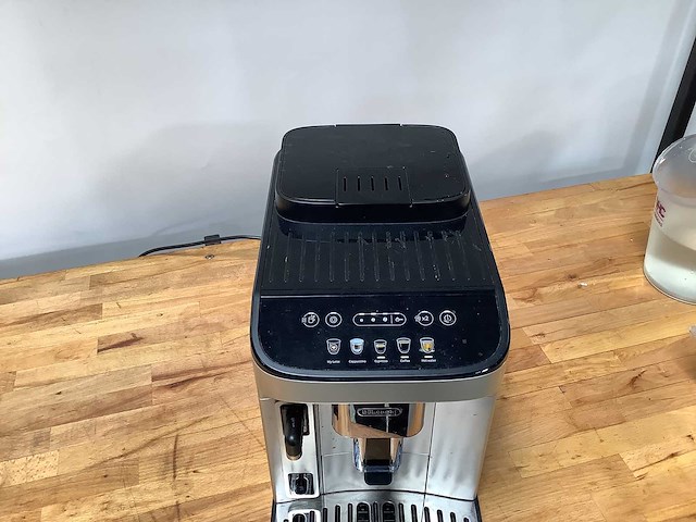 Delonghi - magnifica evo - espresso machine - afbeelding 2 van  6