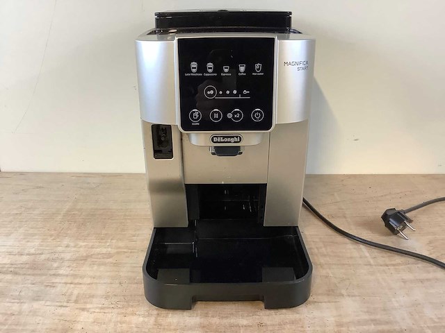 Delonghi magnifica s ecam220.80.sb koffie- & espressomachines - afbeelding 1 van  7