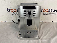 De'longhi magnifica s ecam22.110.sb - volautomatische espressomachine - zilver/zwart + nutribullet juicer - 800 ml kan - sapcentrifuge - afbeelding 3 van  5