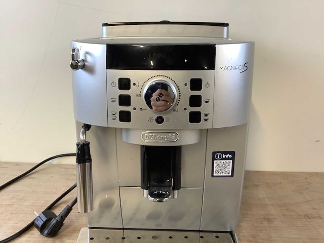 Delonghi magnifica s ecam22.110.sb koffie- & espressomachines - afbeelding 4 van  7