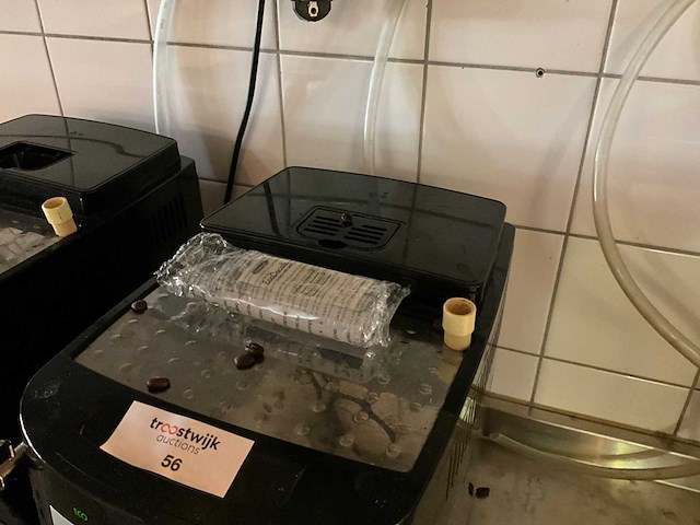 Delonghi magnifica s koffiemachines (2x) - afbeelding 6 van  9