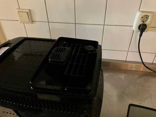 Delonghi magnifica s koffiemachines - afbeelding 6 van  7