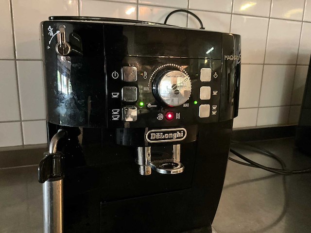 Delonghi magnifica s koffiemachines - afbeelding 7 van  7