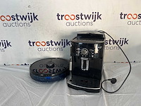 De'longhi mangnifica s ecam21.117b+ | eufy robovac l35 hybrid - afbeelding 1 van  3