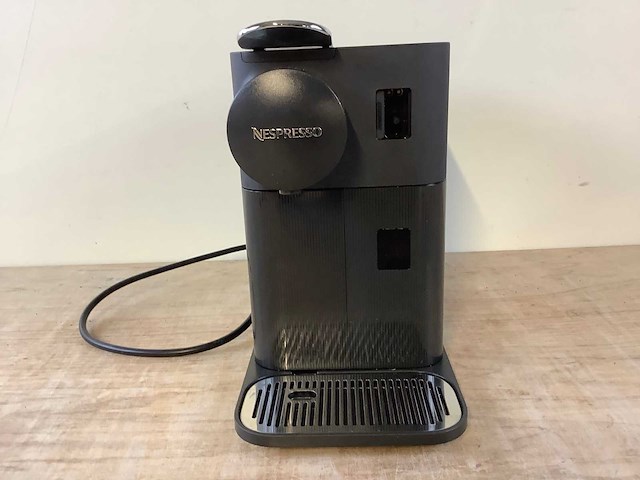 Delonghi nespresso lattissima one koffie- & espressomachines - afbeelding 1 van  6