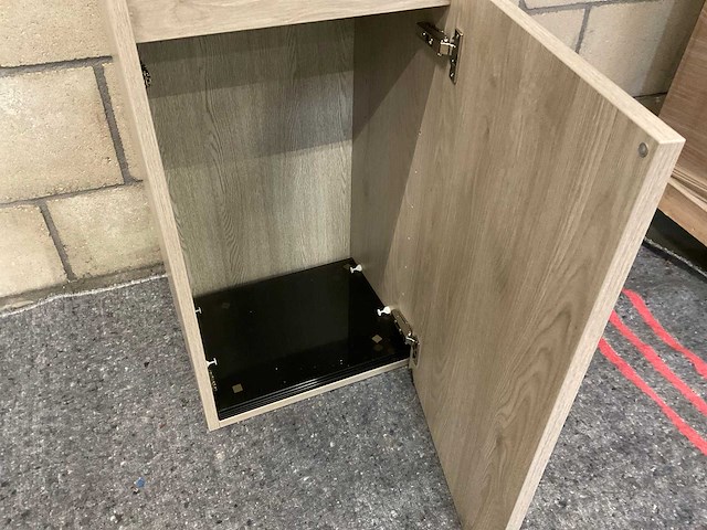 Delpha d-motion rechts 2-deurs kolomkast - afbeelding 4 van  5