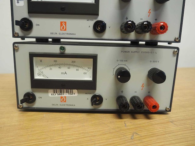 Delta - e0300-0.1-l - regelbare voeding (2x) - afbeelding 3 van  6