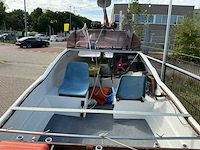 Delta 490 polyester consoleboot met buitenboordmotor - afbeelding 5 van  6