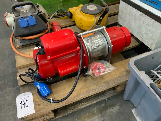 Delta dps-200 elektrische lier en diversen - afbeelding 2 van  5