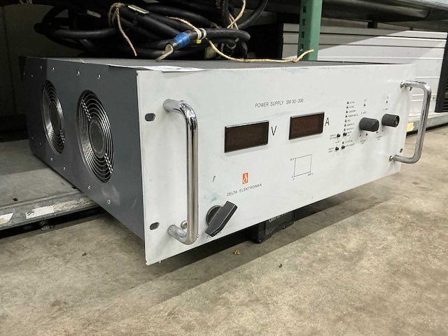 Delta elektronika sm 30- 200 power supply - afbeelding 1 van  6