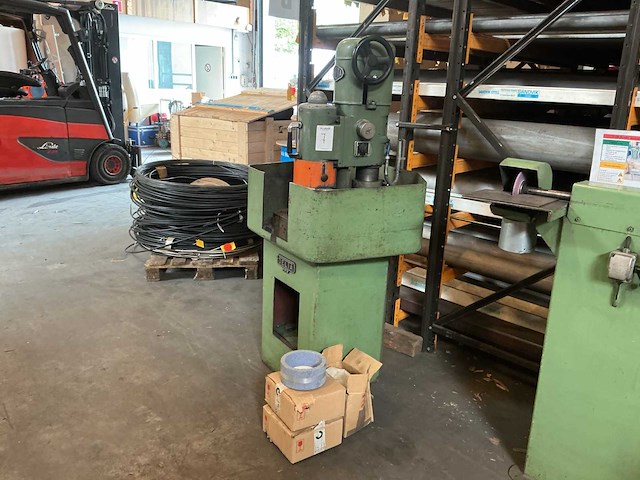 Delta giri2800 vlakslijpmachine - afbeelding 1 van  9