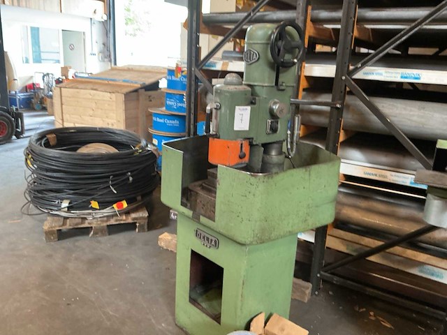 Delta giri2800 vlakslijpmachine - afbeelding 2 van  9