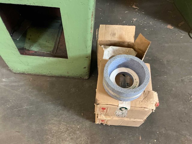 Delta giri2800 vlakslijpmachine - afbeelding 8 van  9