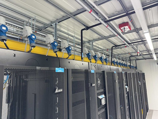 Delta xubus node 70 kw it container datacenter 11 racks - afbeelding 11 van  19