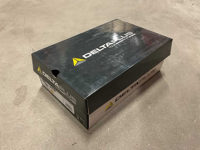 Deltaplus samy s3 src paar werkschoenen (maat 42) - afbeelding 2 van  3