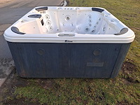 Deluxe spa 6 persoons jacuzzi en buitenspa - afbeelding 20 van  30