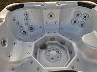 Deluxe spa 6 persoons jacuzzi en buitenspa - afbeelding 21 van  34