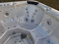 Deluxe spa 6 persoons jacuzzi en buitenspa - afbeelding 25 van  34