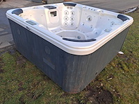 Deluxe spa 6 persoons jacuzzi en buitenspa - afbeelding 12 van  20