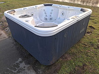 Deluxe spa 6 persoons jacuzzi en buitenspa - afbeelding 15 van  20