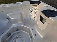 Deluxe spa 6 persoons jacuzzi en buitenspa - afbeelding 10 van  34