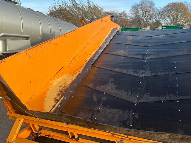 Dema-construct 2,4x5 aardappel stortbak / stortbunker met opvoerband - afbeelding 11 van  39